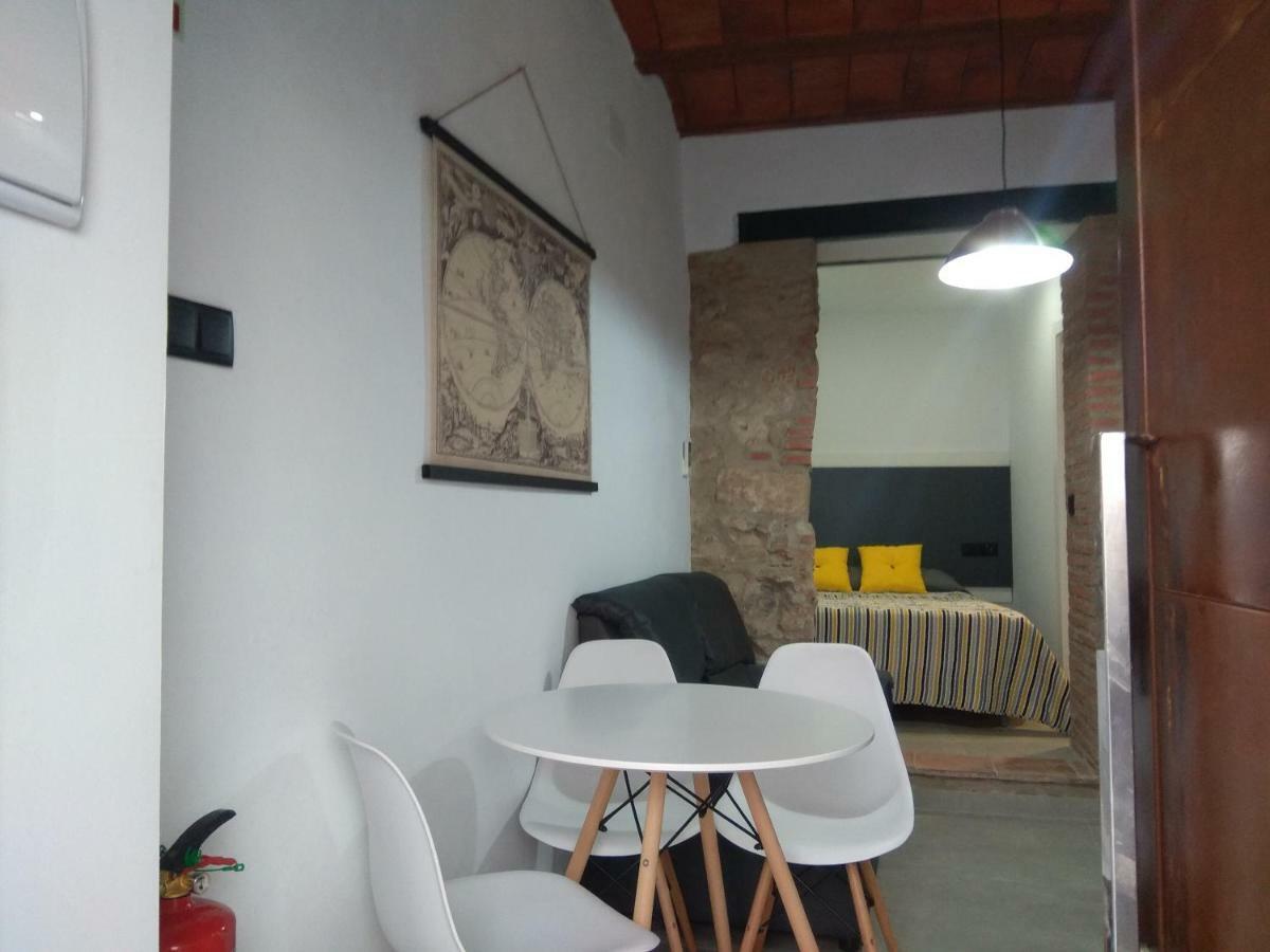 Caleros 8 Estudio - Apartamentos De La Parte Antigua De Caces Eksteriør bilde